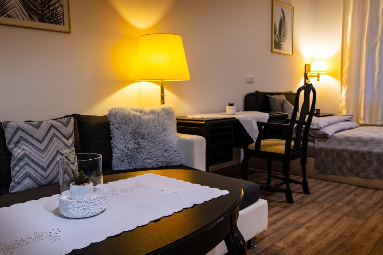 Apartman U Krizku Jihlava Exteriör bild