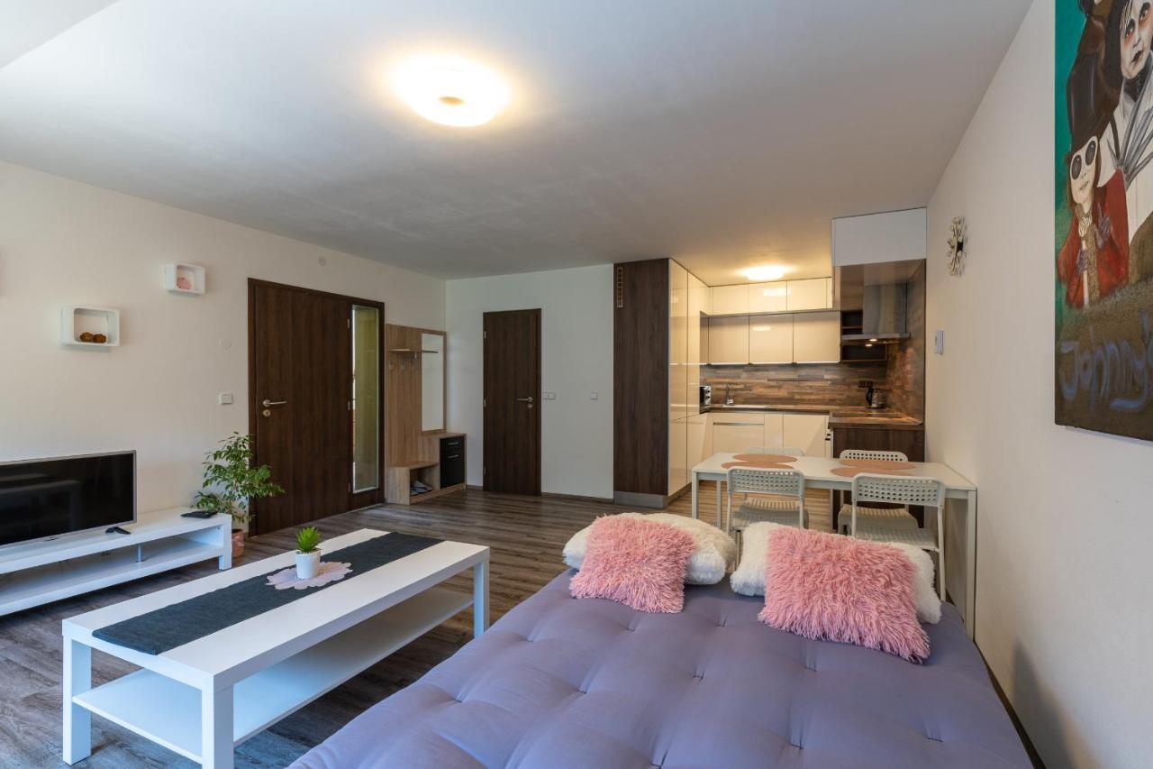 Apartman U Krizku Jihlava Exteriör bild