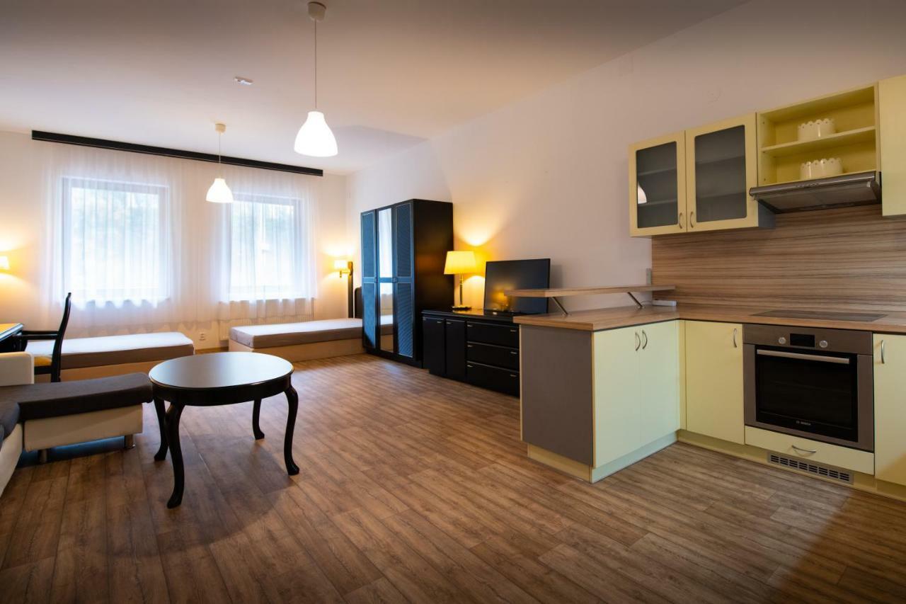 Apartman U Krizku Jihlava Exteriör bild